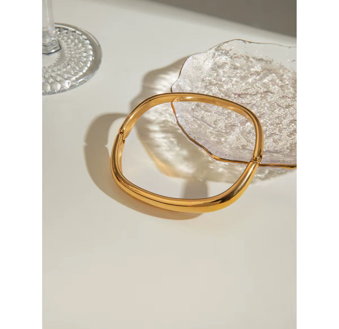 Stainless steel, 18K Gold Plated Buckle Bracelet